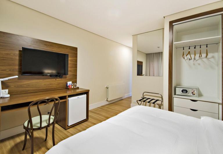 Hotel Chateau Campos do Jordao Bagian luar foto