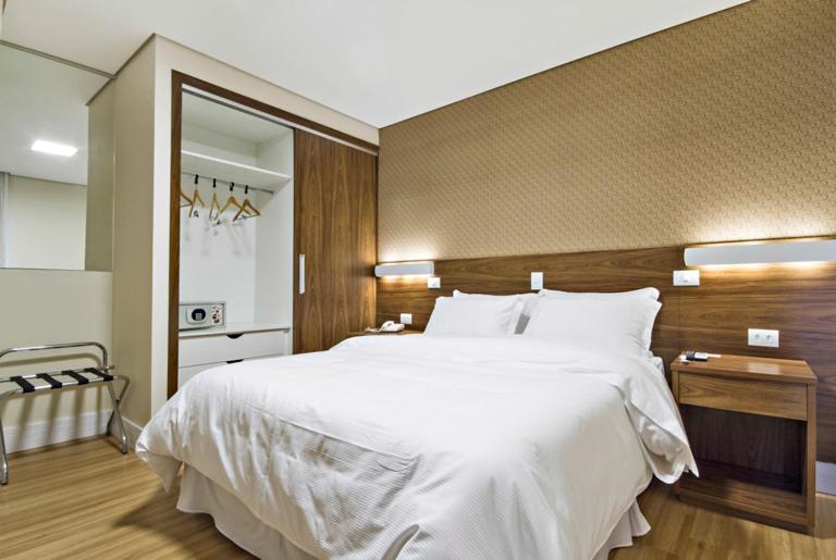 Hotel Chateau Campos do Jordao Bagian luar foto