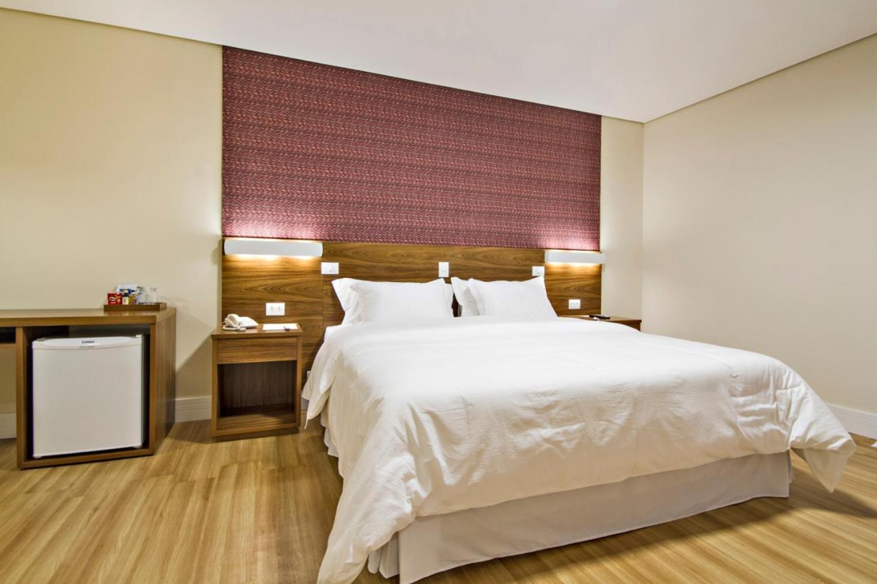 Hotel Chateau Campos do Jordao Bagian luar foto