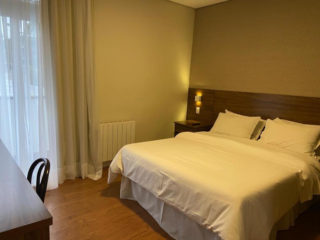Hotel Chateau Campos do Jordao Bagian luar foto