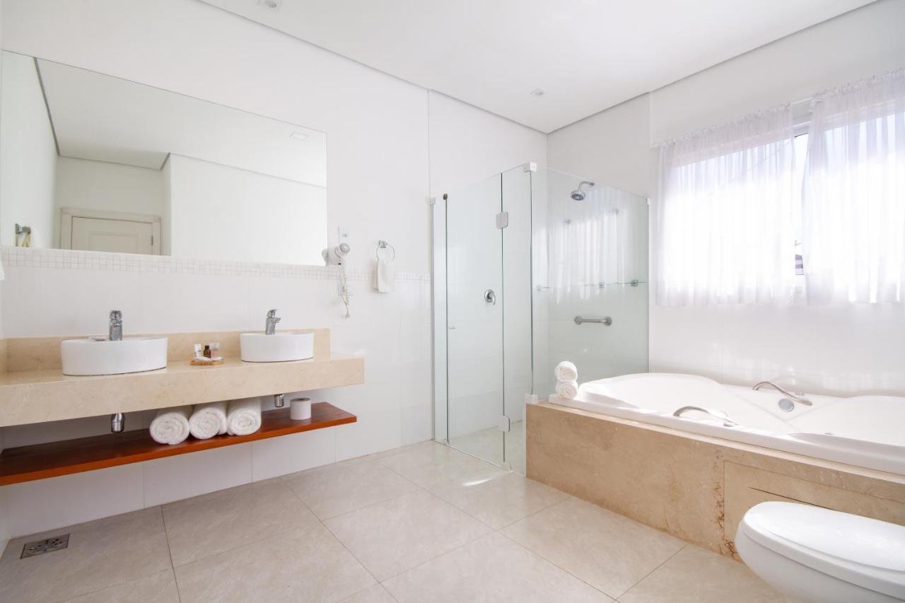 Hotel Chateau Campos do Jordao Bagian luar foto