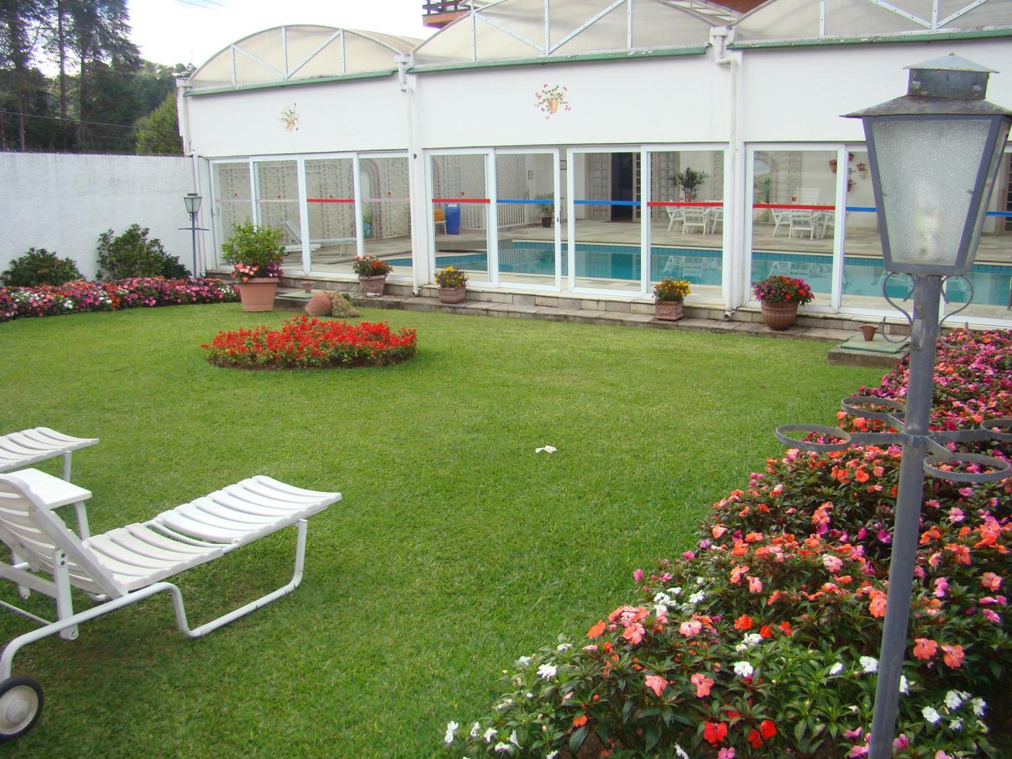Hotel Chateau Campos do Jordao Bagian luar foto