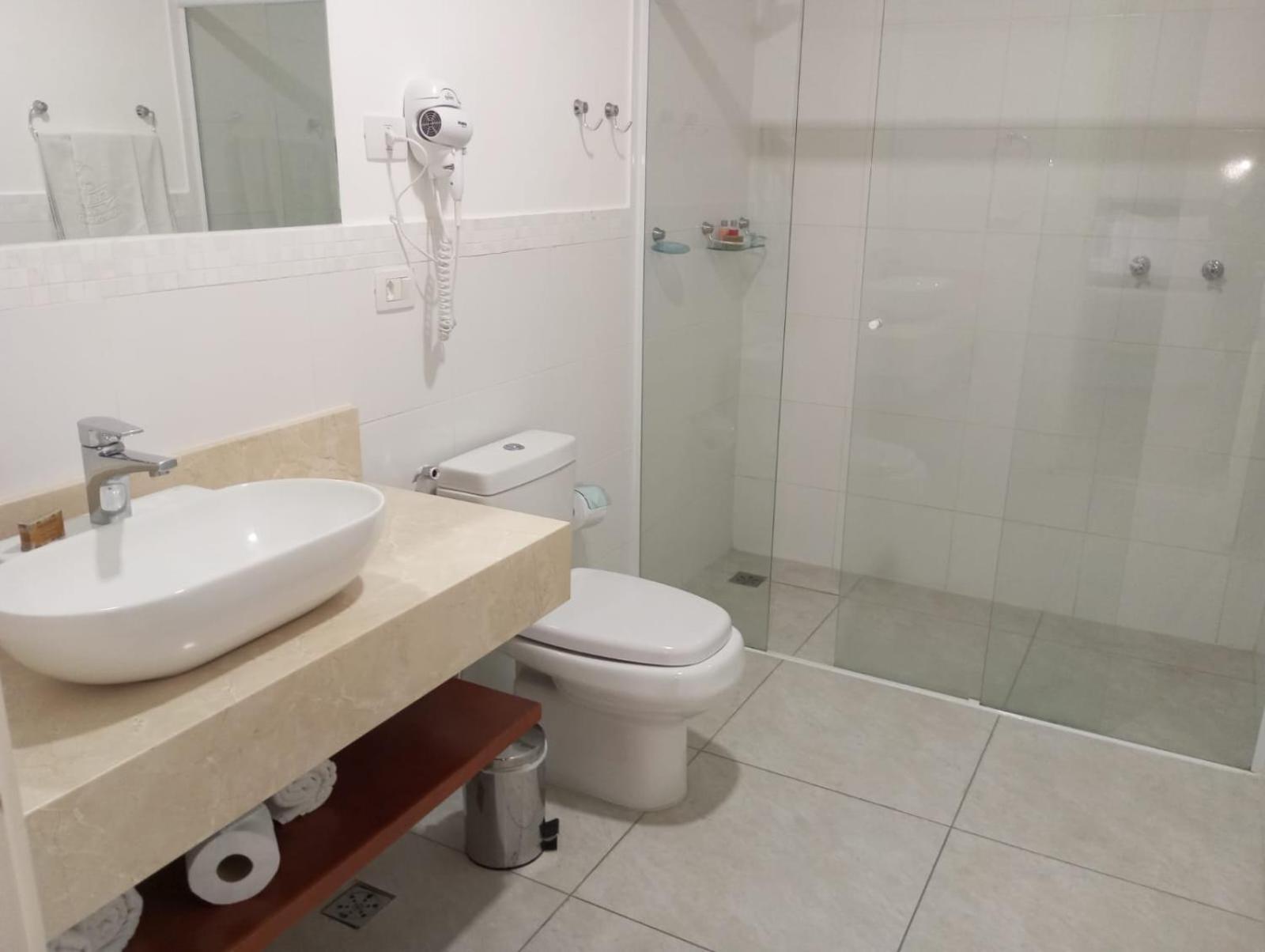 Hotel Chateau Campos do Jordao Bagian luar foto