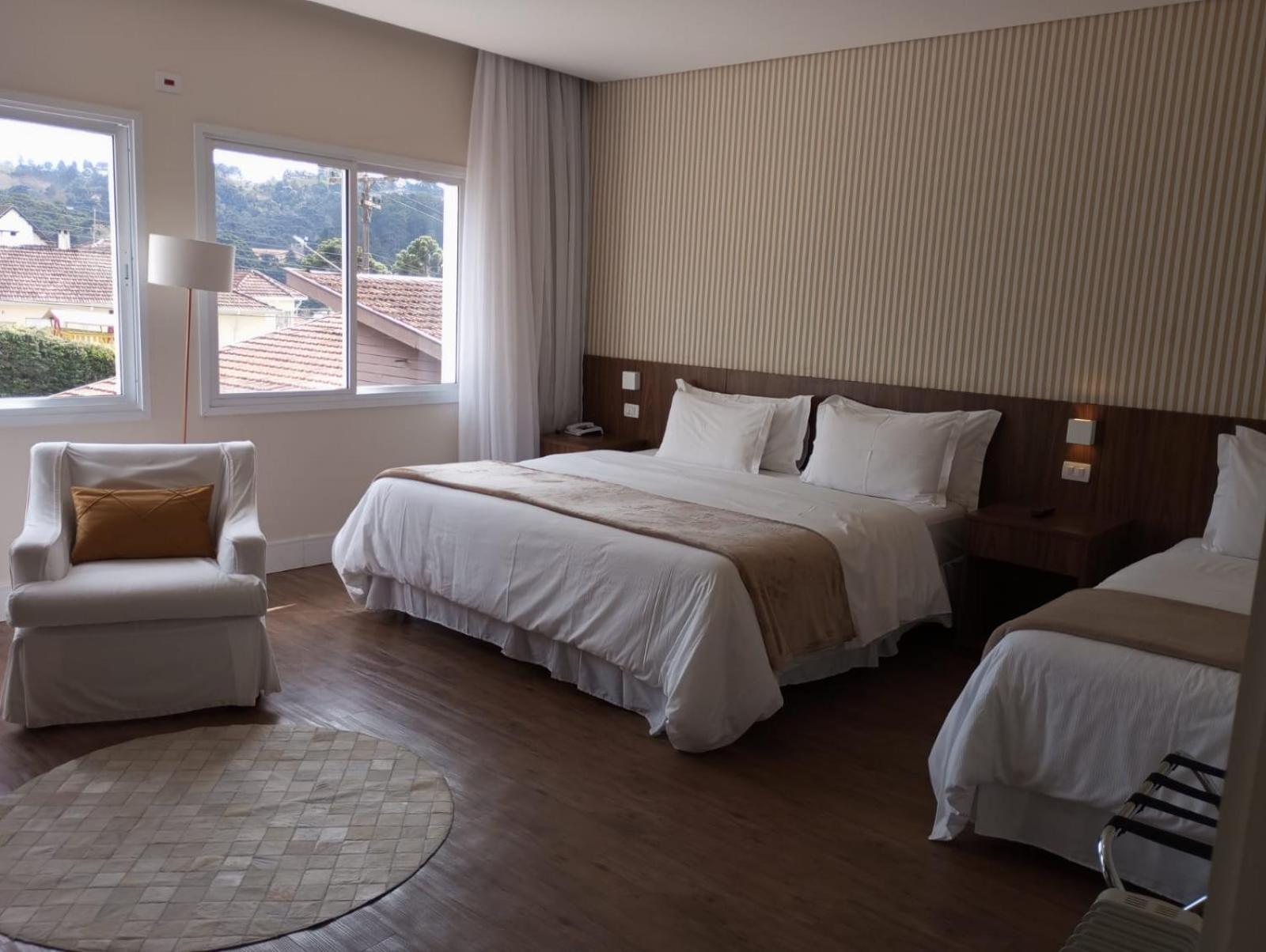 Hotel Chateau Campos do Jordao Bagian luar foto