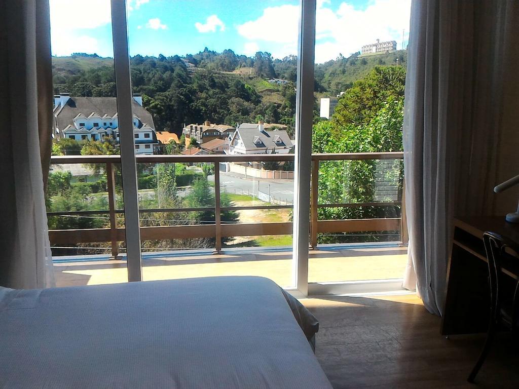 Hotel Chateau Campos do Jordao Bagian luar foto