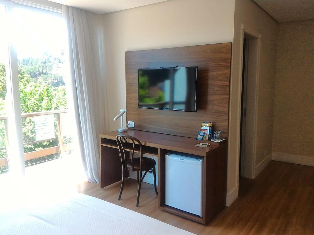 Hotel Chateau Campos do Jordao Bagian luar foto